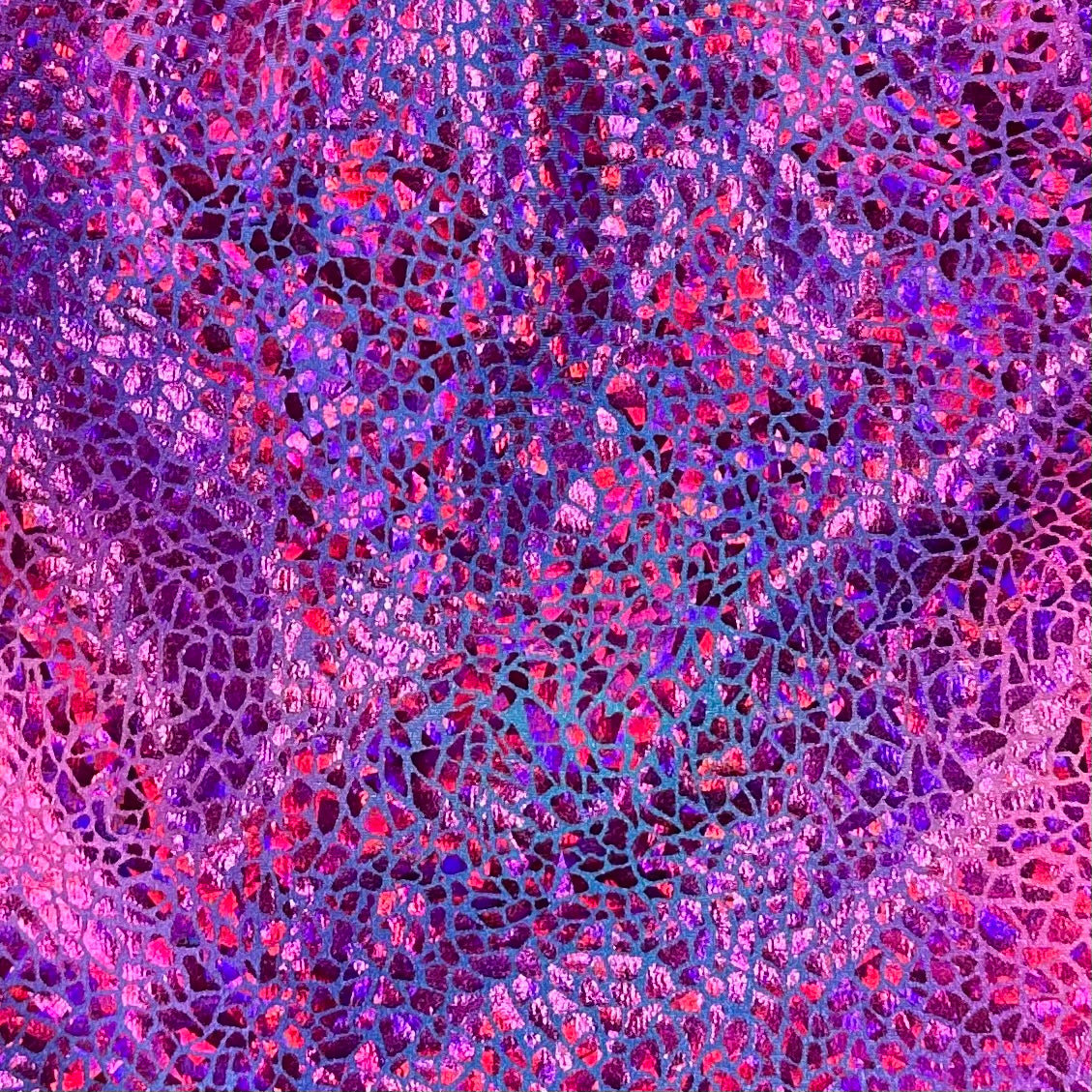 Maillot de bain métallisé fuchsia.