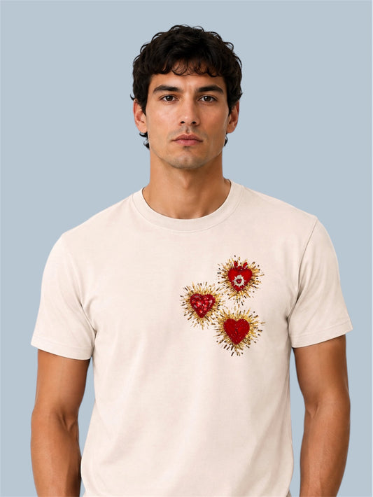 Tee Corazón Destellos Triples Beige