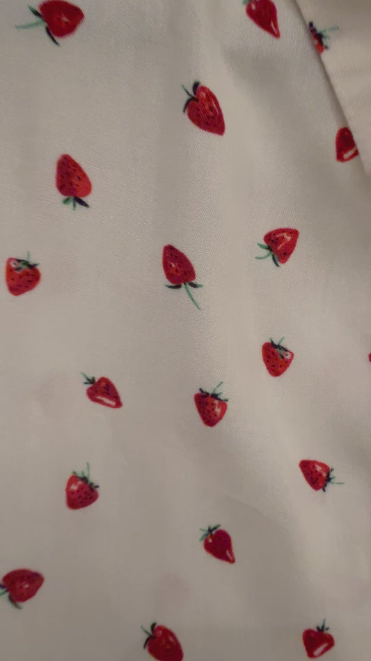 Camisa Fresas - Corte Boxy